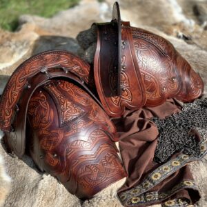 Haukstrond SCA Articulated Leather Shoulders